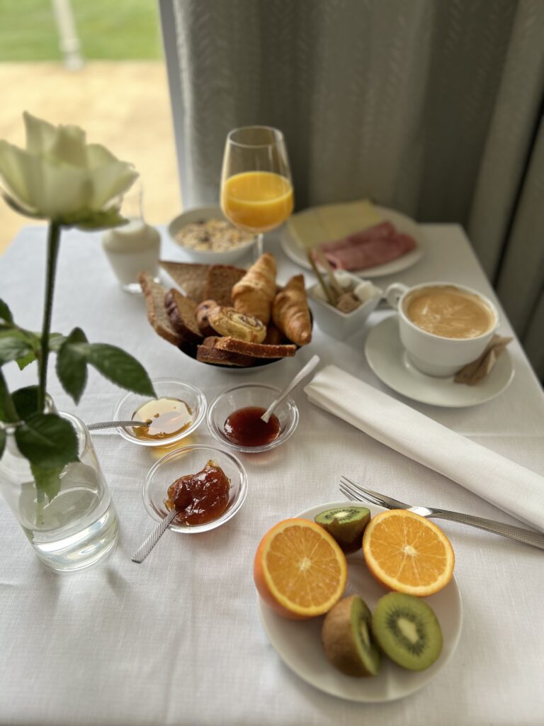 petit déjeuner à l'hôtel le Renaissance